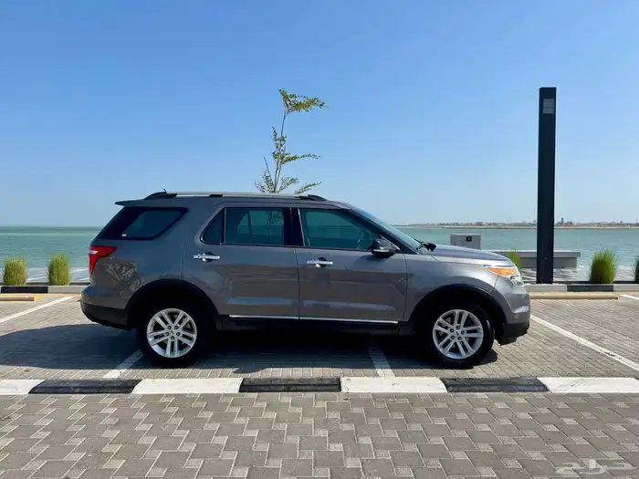 للبيع فورد اكسبلورر 2013 فل دبل 6