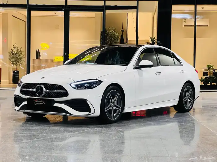 مرسيدس C200 AMG 2025 (اصفار) 4