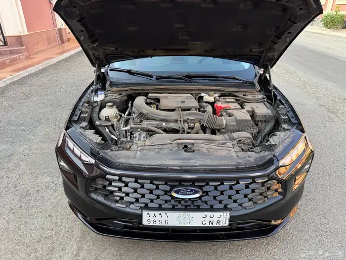 فورد تورس تيتانيوم فل كامل 2025 شبه جديد 35