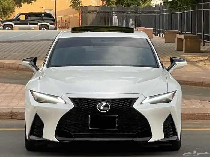 لكزس-IS300-2023(ممشي39الف) 0