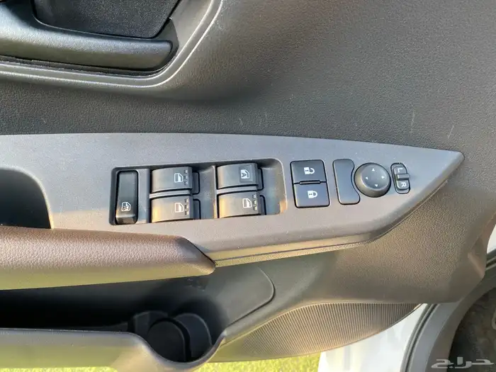 تويتا يارس2024 ممشي 11 الف y plus 25