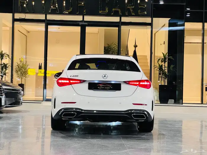 مرسيدس C200 AMG 2025 (اصفار) 6