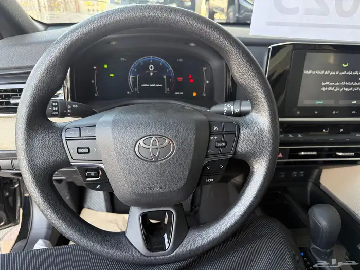 تويوتا كامري E موديل 2025 15