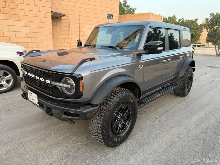 للبيع برونكو وايلد تراك 2021 سعودي بصيانات الوكالة 1