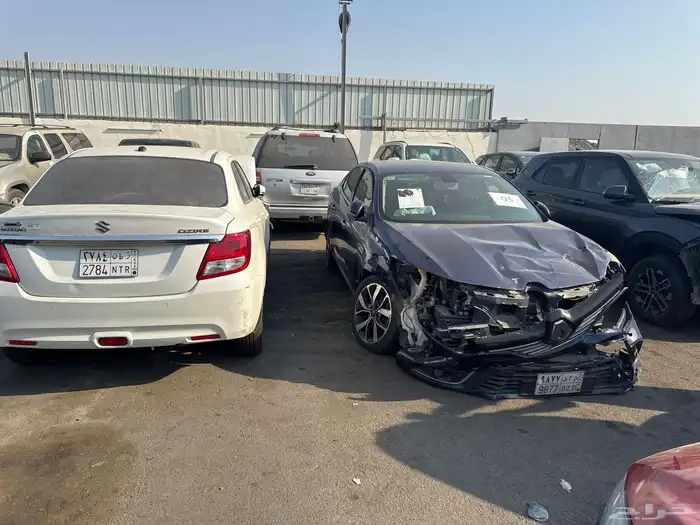 سيارات مصدومه 17