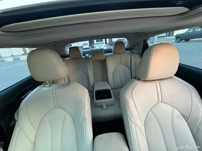 للبيع تويوتا افالون مديل 2022 9