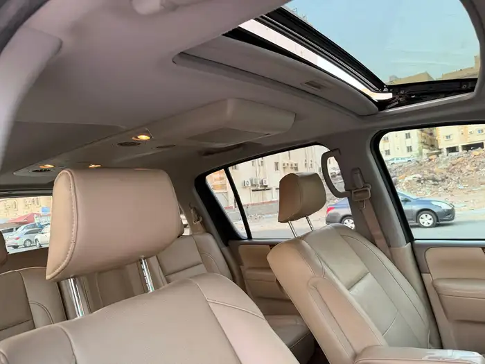 جيب ارمادا2009مخزن 38