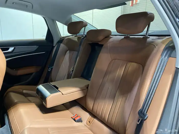 اودي A6 2020 عداد ((29 الف كيلومتر)) فقط بحالة الوكاله 22