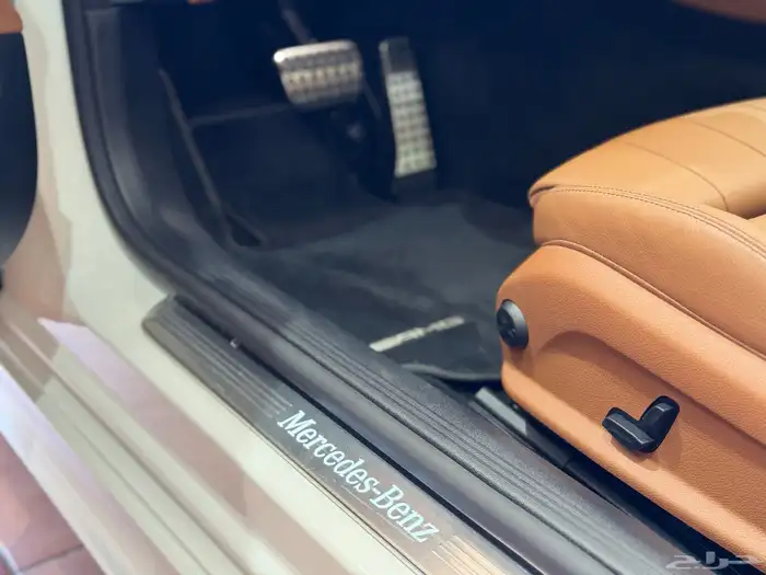 مرسيدس E200 AMG كشف 2023 فقط 3 الاف كم اخو الجديد 33