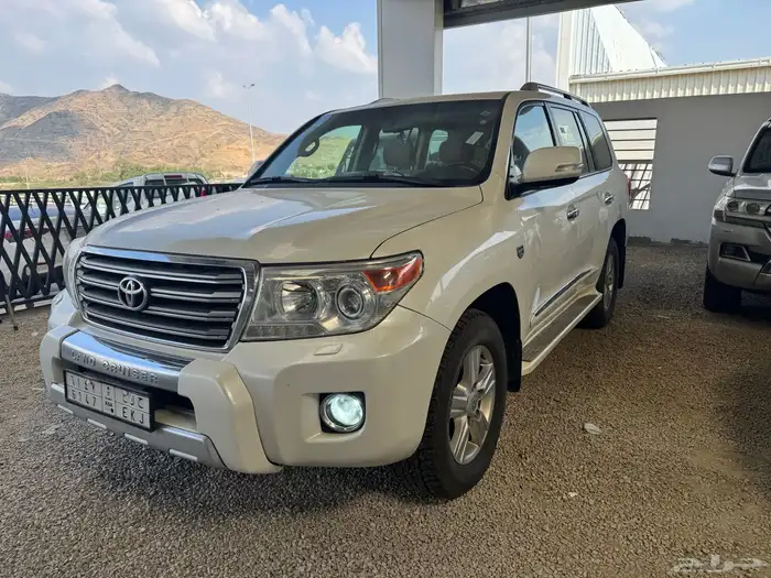 للبيع جي اكس ار 2015 سعودي فل كامل 60 عام عداد 168 الف 0