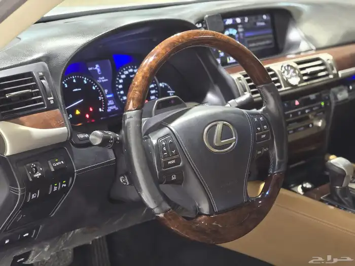 لكزس LS460-L موديل 2014 بحاله ممتازه 24
