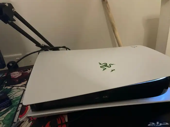 سوني 5 للبيع نضيف و فيه فورزا و Ark Riders بتلفيد6 و FC26 0