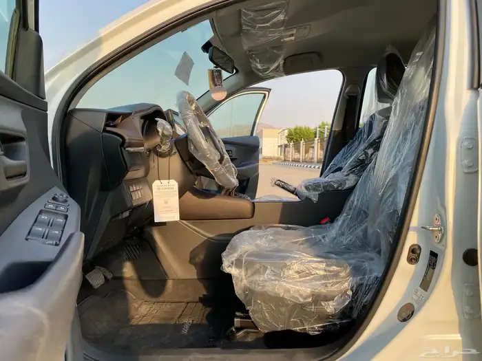 تويتا يارس2024 ممشي 11 الف y plus 13