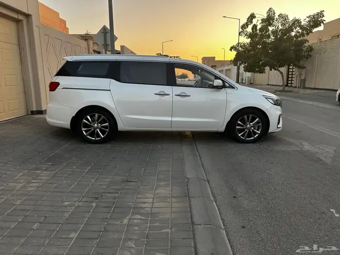 كيا كرنفال ديزل 2020 4