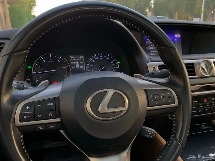 لكزس GS300 موديل 2018 بحالة الوكاله ممشى 26 الف 43