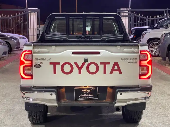 تويوتا هايلوكس 2023 ممشى 48 الف شرط الشرط فل ديزل 9