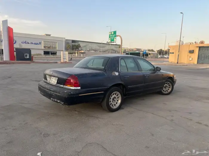 فورد فكتوريا موديل 1999 7