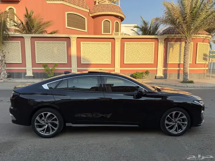 فورد تورس تيتانيوم فل كامل 2025 شبه جديد 7