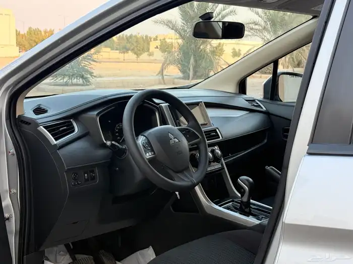 ميتسوبيشي اكسباندر موديل 2022 نظيف عداد قليل 6