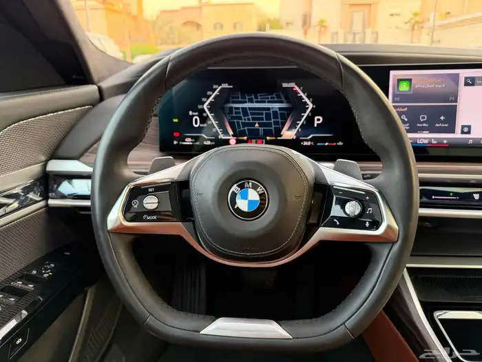 بي ام دبليو 740 Liاعلى فئة 2023 للبيع 24