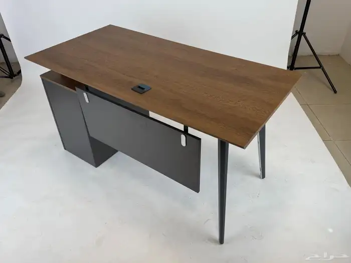 مكاتب ادراية فخمة جميع المقاسات 10