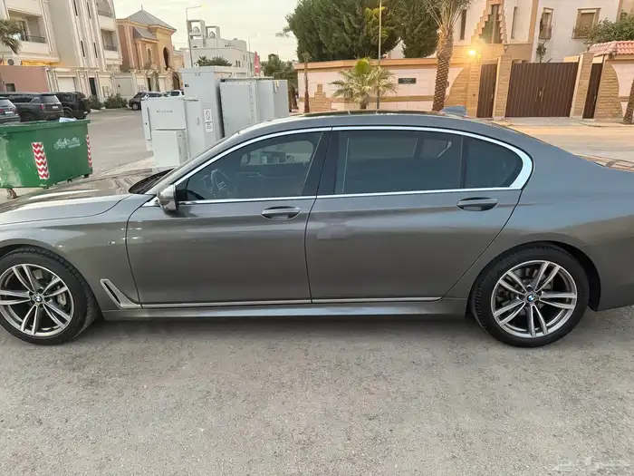 بي ام دبليو الفئة السابعة 730 Li موديل 2018 ممشى قليل جدا 3