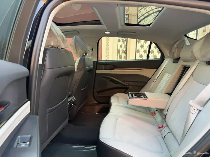 فورد تورس تيتانيوم فل كامل 2025 شبه جديد 23