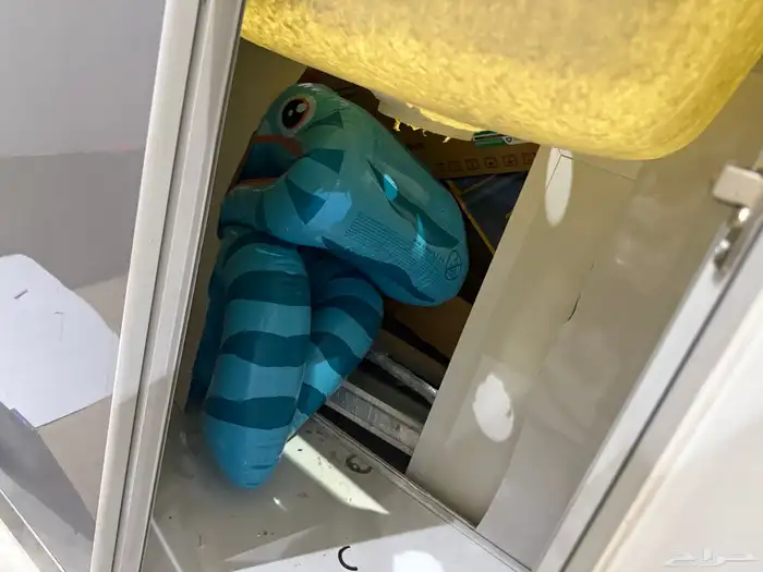 اغراض للبيع اصطوانة غاز و عين شعله و مطبخ صغير وجوال 2