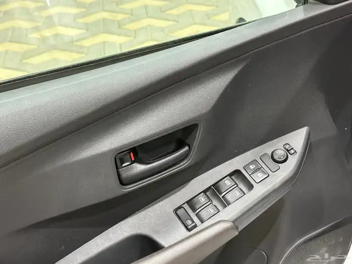 تويوتا يارس 2024 مستعمل 3