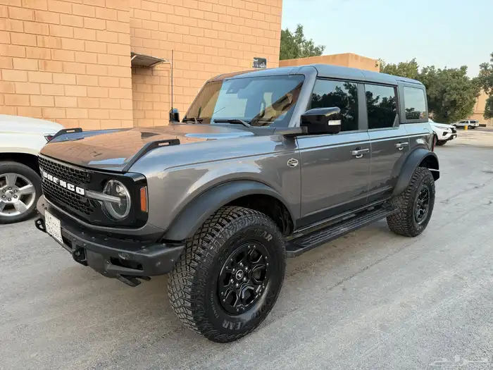 للبيع برونكو وايلد تراك 2021 سعودي بصيانات الوكالة 0