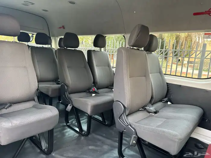 تويوتا باص ركاب سقف موديل 2018 قير عادي ديزل شامل الضريبة 13