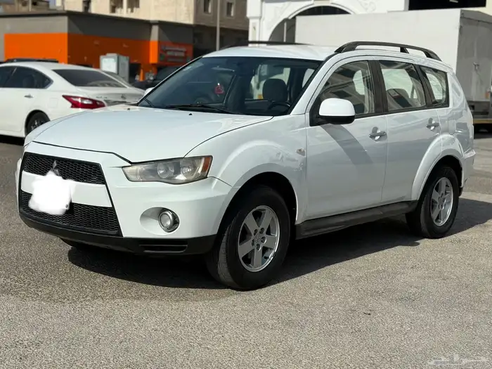 ميتسوبيشي اوتلاندر 2011 نضيف أربعه سلندر 4