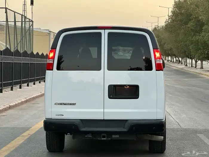 شفروليه إكسبرس موديل 2017 سعودي شاص طويل وزن 2500 فل 13