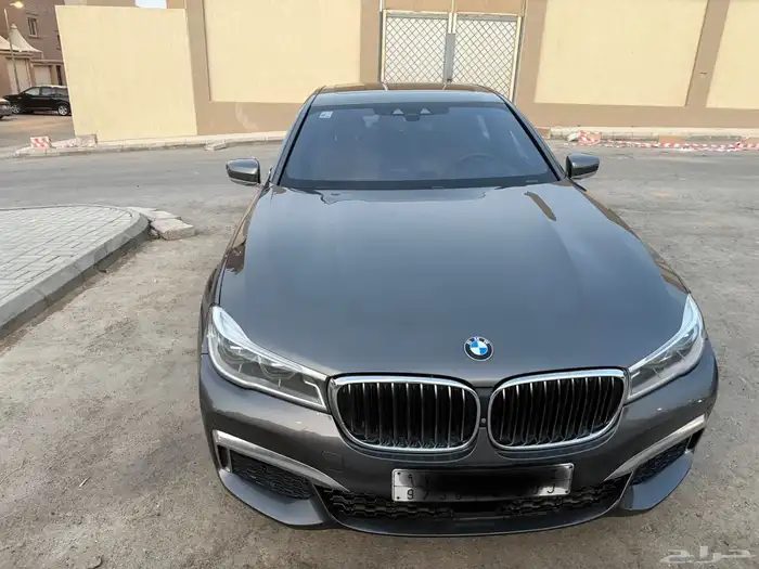 بي ام دبليو الفئة السابعة 730 Li موديل 2018 ممشى قليل جدا 0