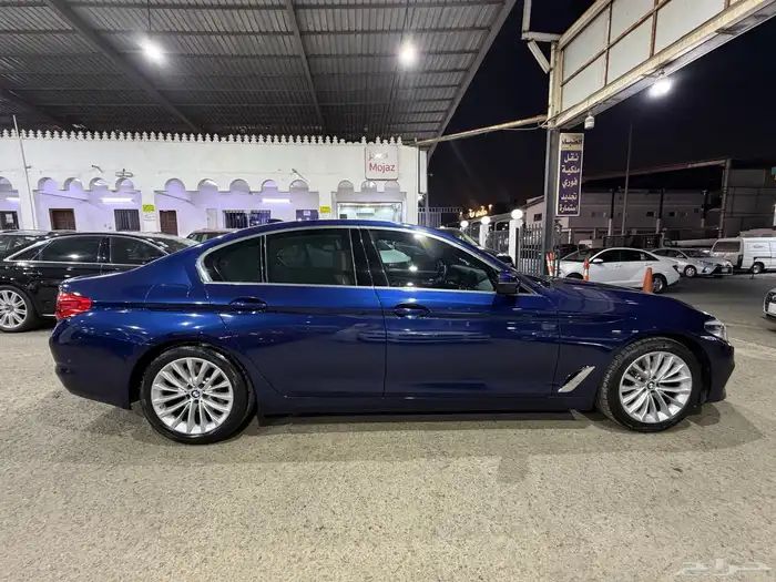بي ام دبليو الفئة الخامسة 520i 2019 7