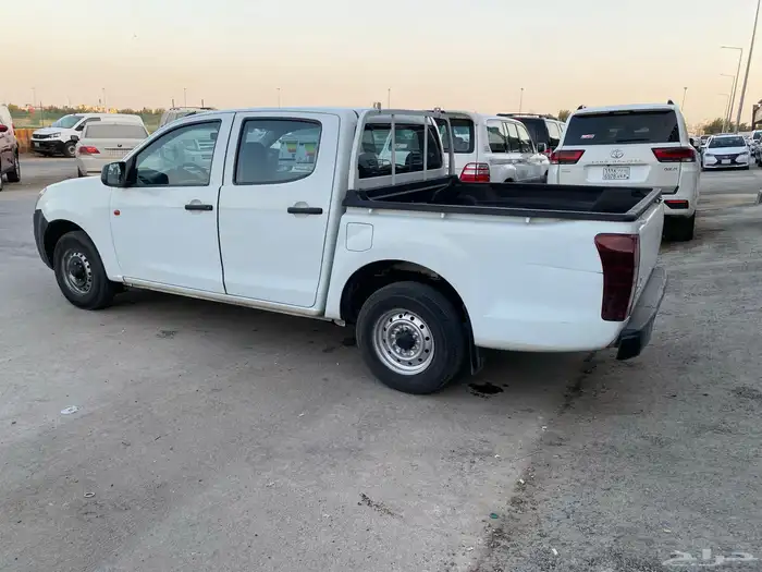 ايسوزو ديماكس بكب غمارتين 2020 7