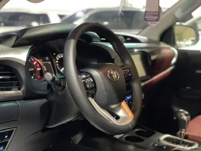 تويوتا هايلوكس 2023 ممشى 48 الف شرط الشرط فل ديزل 12