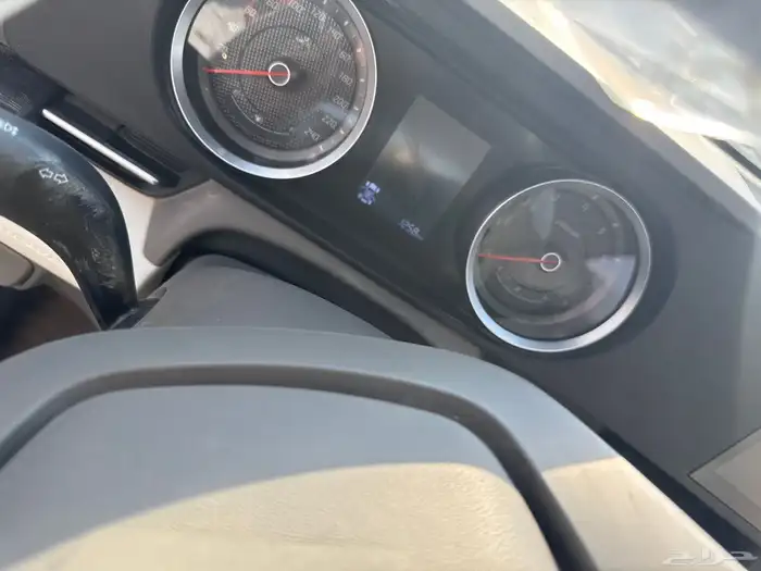 سيارات مصدومه 36