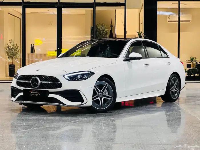 مرسيدس C200 AMG 2025 (اصفار) 3