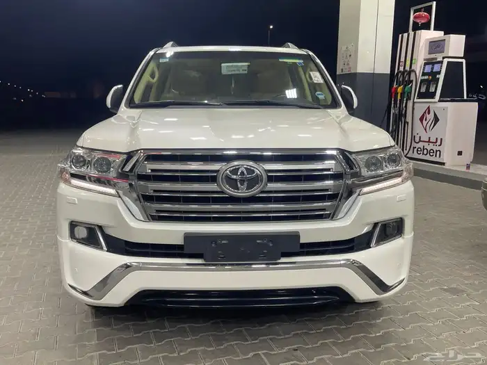 جيب لاندكروزر موديل 2017 وارد عبداللطيف جميل 0