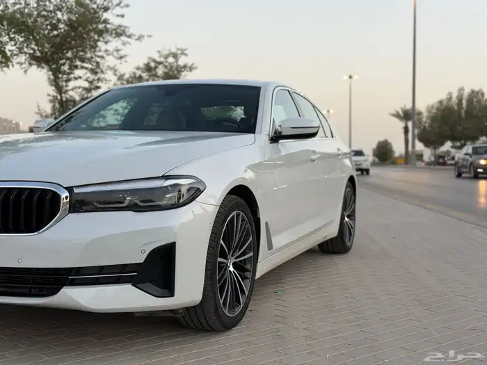 BMW 520i 2023 11