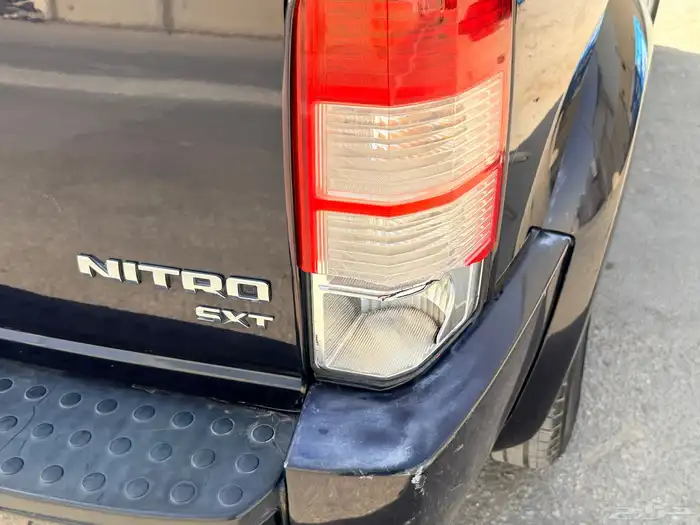 دودج نيترو 2011 18