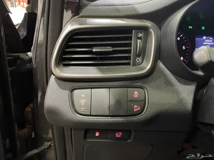 كيا سورنتو 2019 5 ركاب نص فل ( ديزل ) 2.0D 17