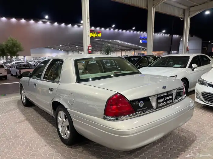 فورد فكتوريا 2011 11