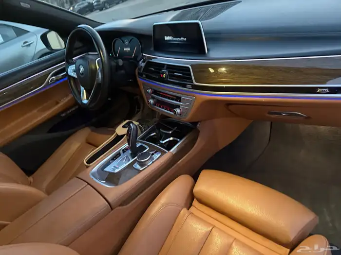 بي ام دبليو الفئة السابعة 730 Li موديل 2018 ممشى قليل جدا 8