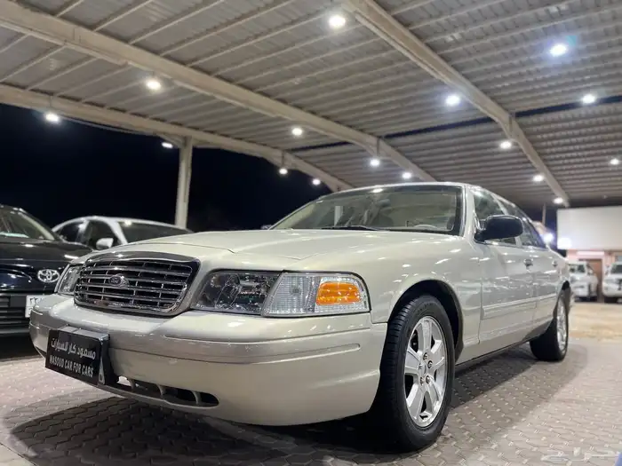 فورد فكتوريا 2011 4