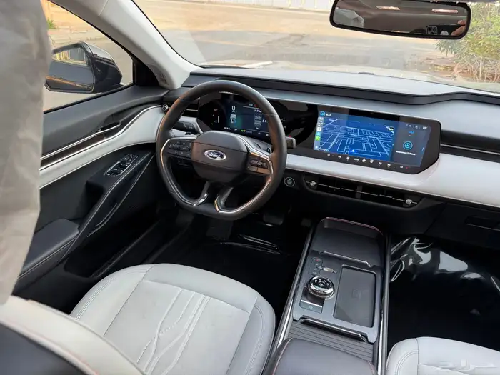 فورد تورس تيتانيوم فل كامل 2025 شبه جديد 32