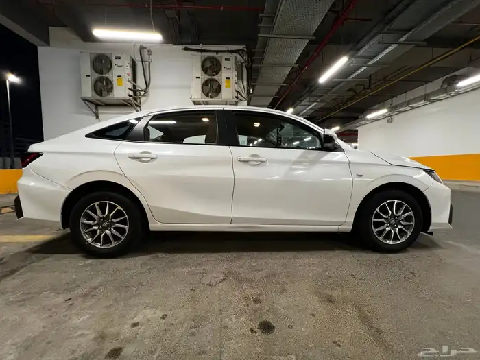 تويوتا يارس 2023 y عبداللطيف جميل 8