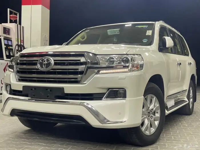 جيب لاندكروزر موديل 2017 وارد عبداللطيف جميل 21