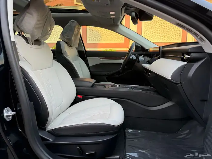 فورد تورس تيتانيوم فل كامل 2025 شبه جديد 19